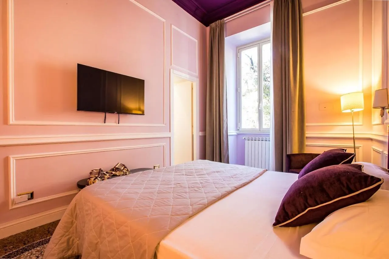 Hold Rome - Luxury Suites Bed & Breakfast