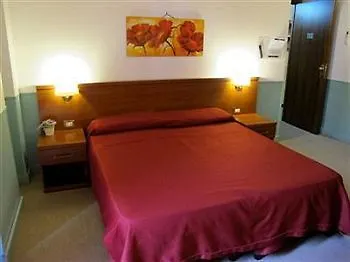 Hold Rome - Luxury Suites 2*,  Itálie