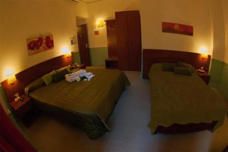 Hold Rome - Luxury Suites 2*,  Itálie