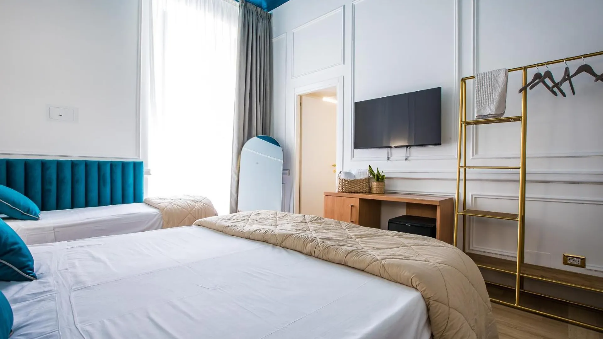 Hold Rome - Luxury Suites Alojamento de Acomodação e Pequeno-almoço